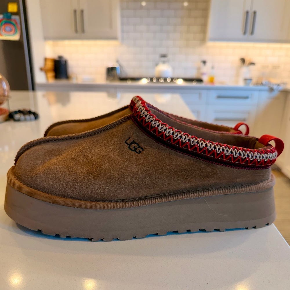 UGG Tan Platform Slippers with Red Accent